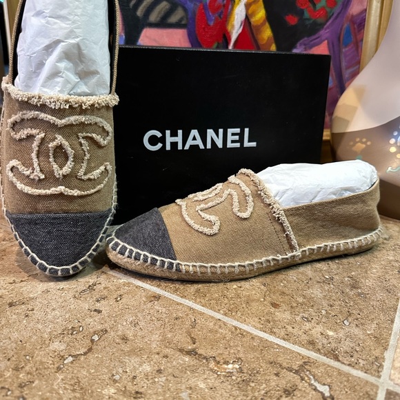 Chanel Black and tan canvas Espadrilles EU 39  Excellent condition - Picture 2 of 9